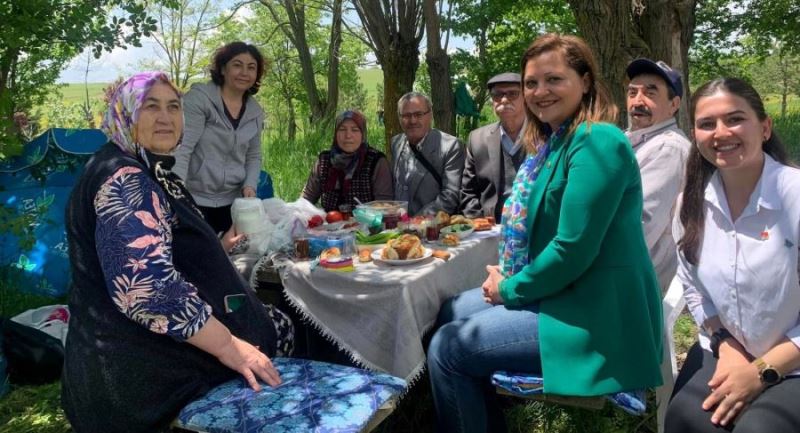 PKK ile kol kola yürüyen AKP, HÜDAPAR ile nikah kıydı