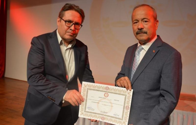 Taytak mazbatasını aldı