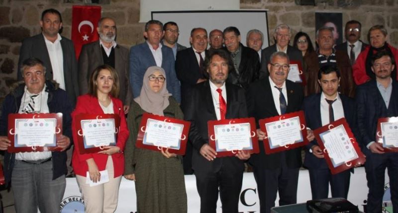 Şair Yazar Devrim dualarla anıldı