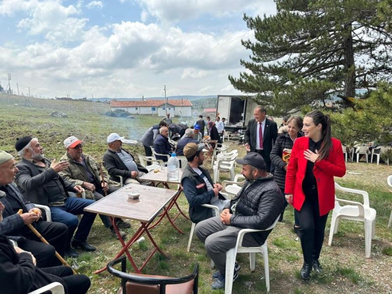 Demircigediği Hıdırellez’i İhsaniyelilerle kutladı